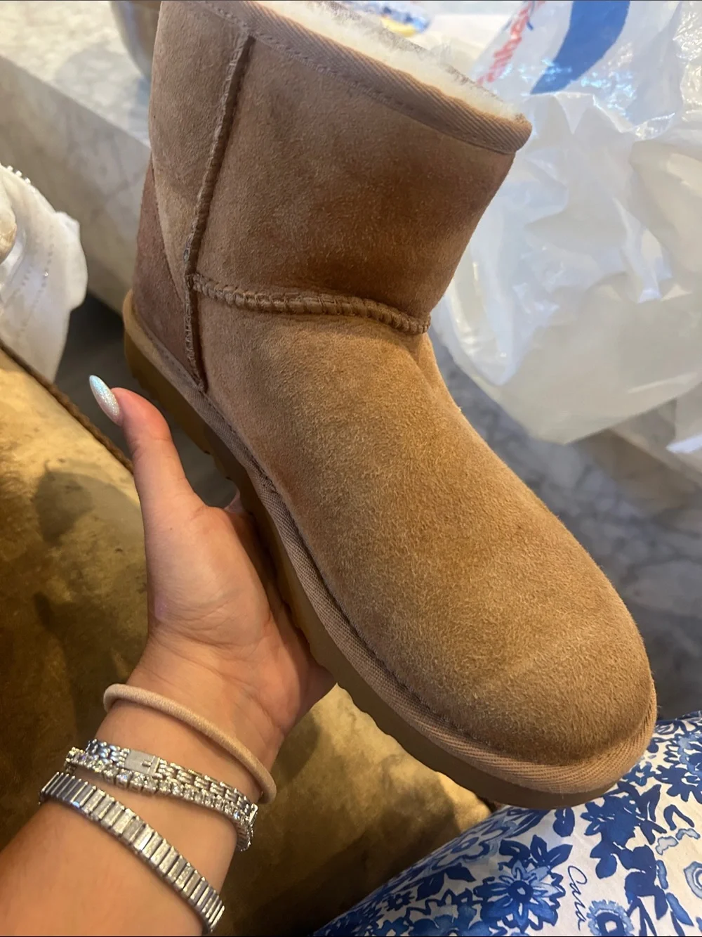 UGG Chestnut Classic Mini II Boot Sz US 8 $170